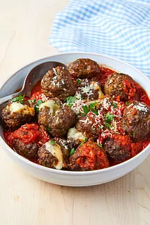 Albóndigas rellenas de mozzarella
